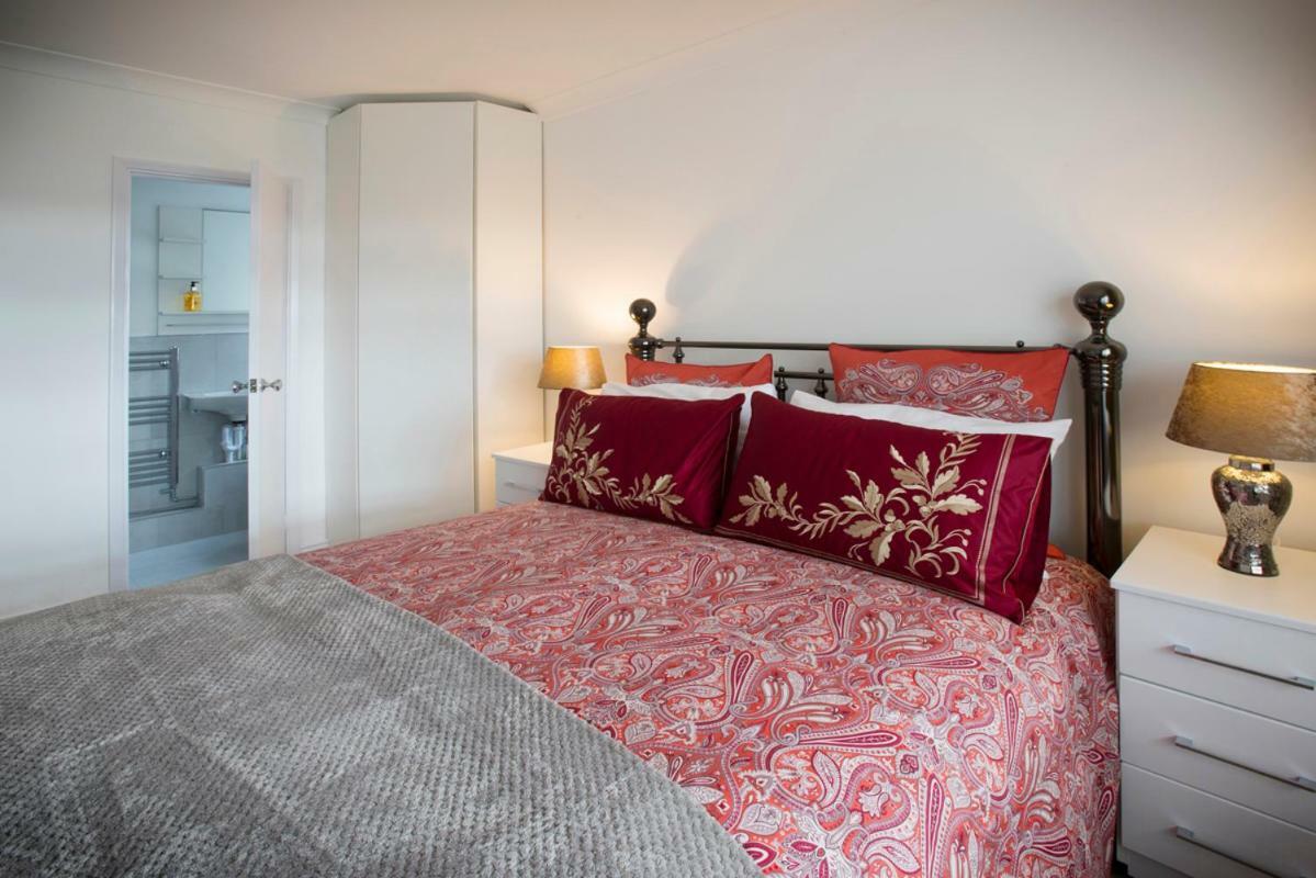 Mae'S Lodge Берчингтон Экстерьер фото